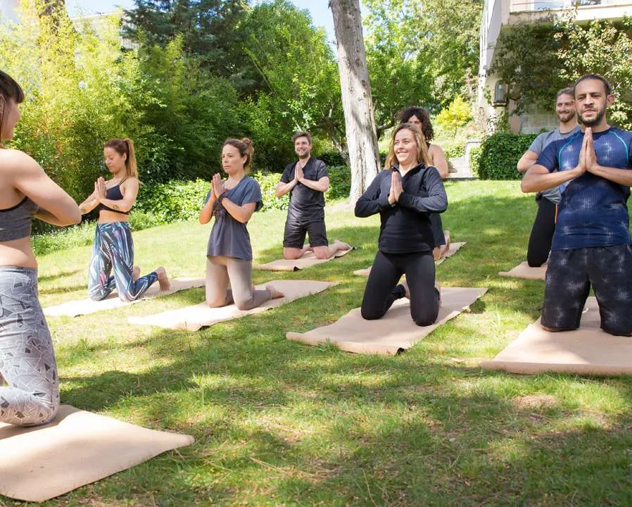 yoga team building marrakech